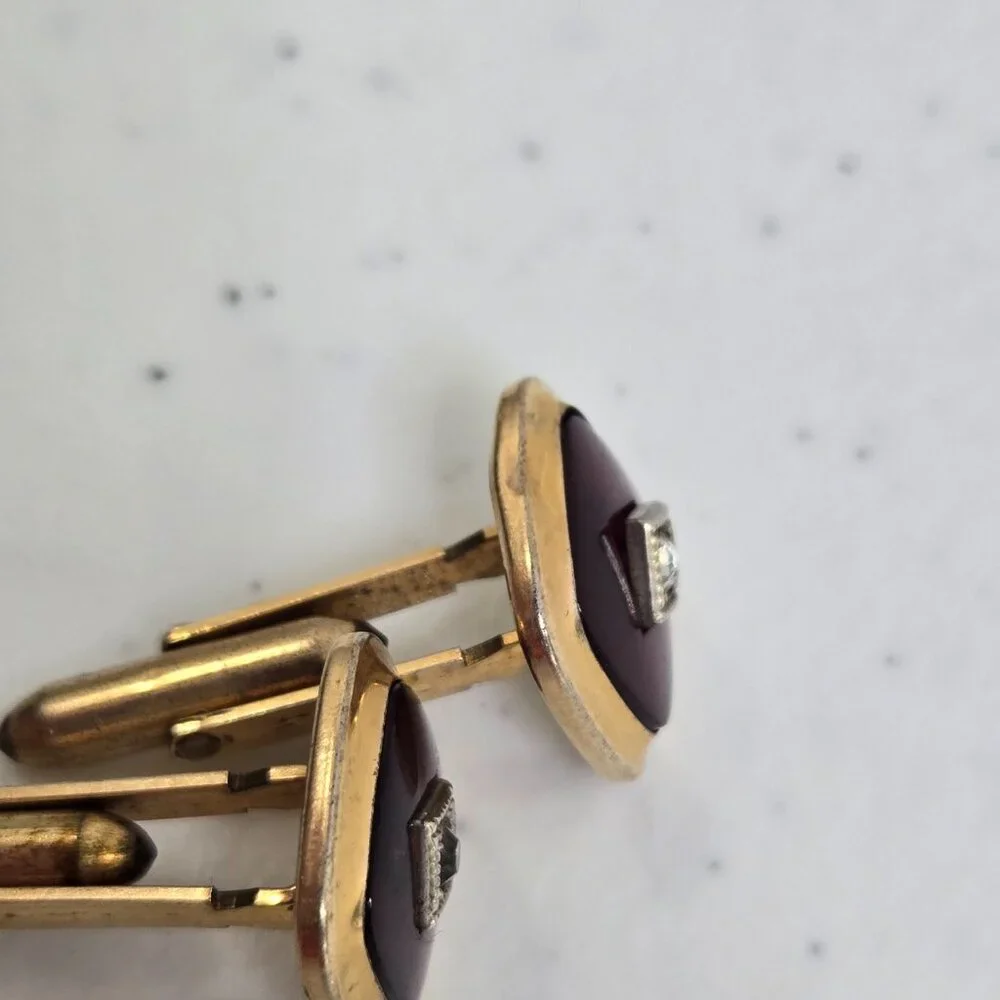 Correct Quality Cufflinks Red Rhinestone Gold Tone Vintage Square Geometric